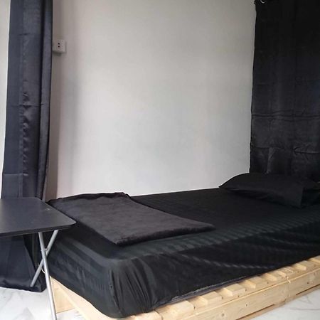 Lita Guesthouse Чиангмай Экстерьер фото