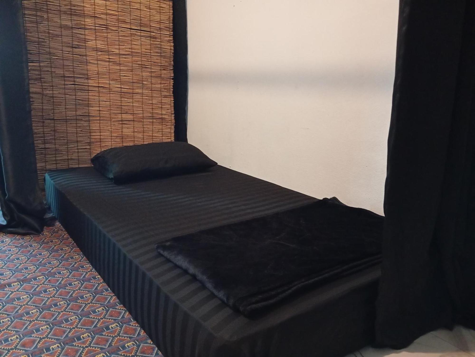 Lita Guesthouse Чиангмай Экстерьер фото
