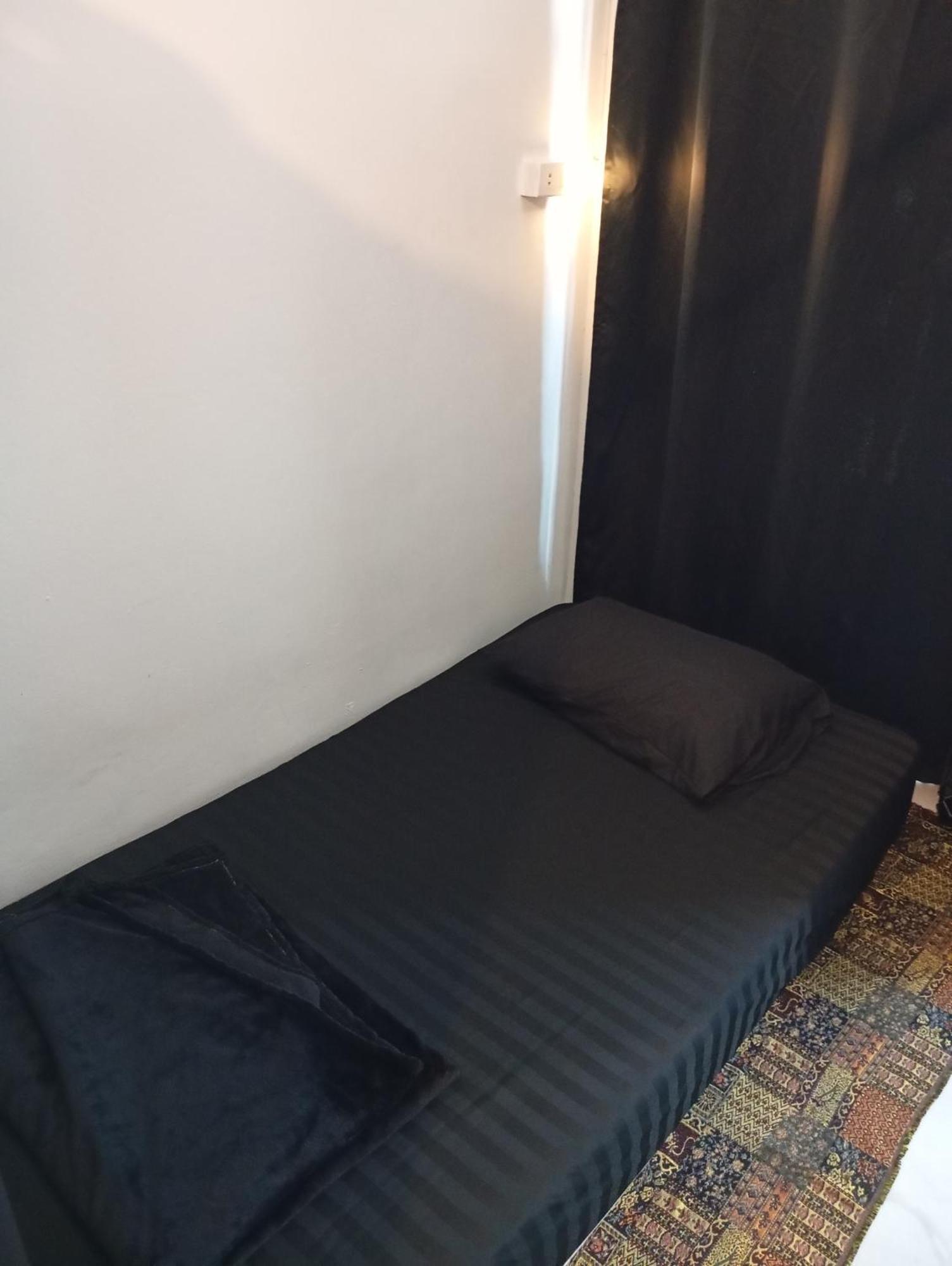 Lita Guesthouse Чиангмай Экстерьер фото